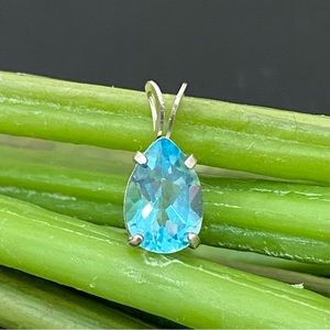 Vintage Sterling Silver Blue Topaz CZ Cubic Zirconia Teardrop Pendant 0.7g
